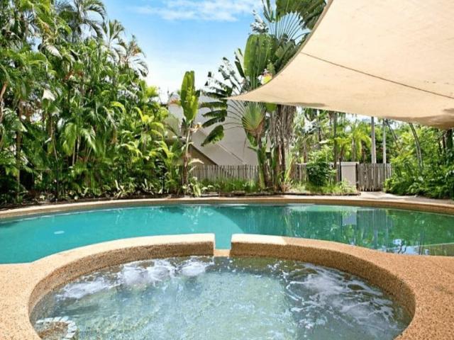 LOW MAINTENANCE 2 BEDROOM UNIT