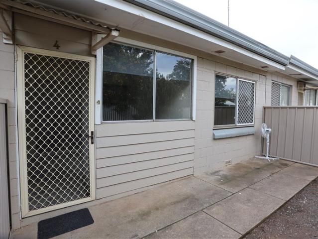 LOW MAINTENANCE 2 BEDROOM UNIT