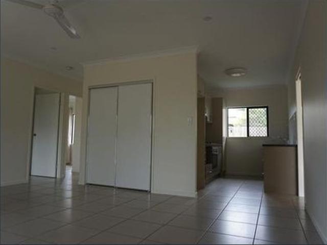 Low‑Maintenance 2‑Bedroom Unit in Quiet Complex
