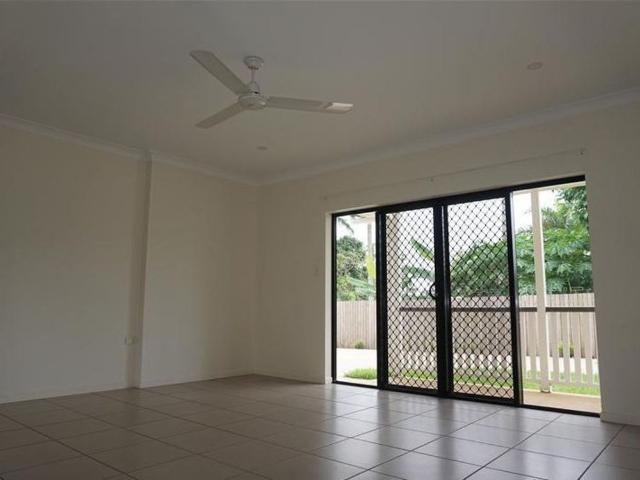 Low Maintenance 2 Bedroom Unit in Quiet Complex