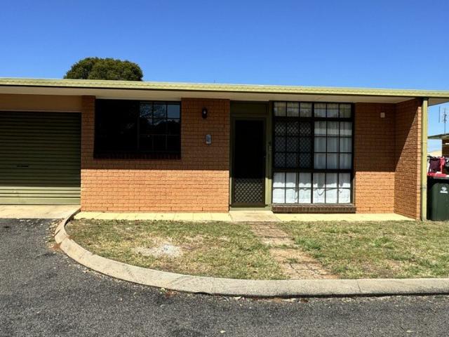 Low Maintenance 2 Bedroom Unit No pets allowed at this property