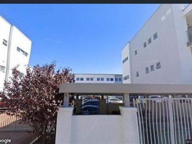 Low Maintenance 2x2 Apartment with Private Balcony