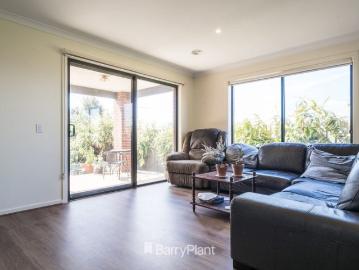 LOW MAINTENANCE 4 BEDROOM HOME