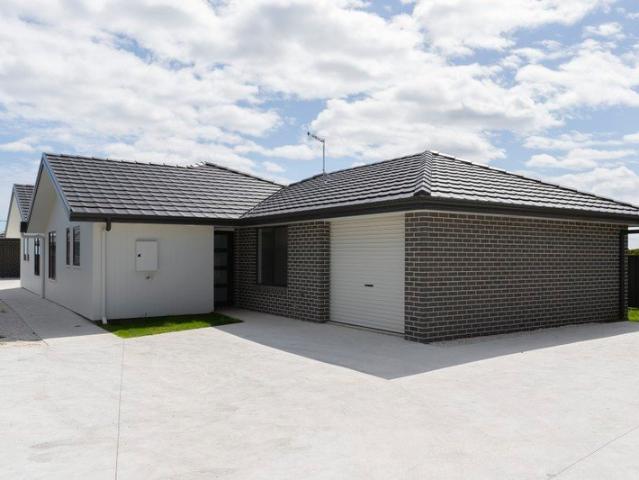 Low Maintenance Coastal Lifestyle Fully Furnished