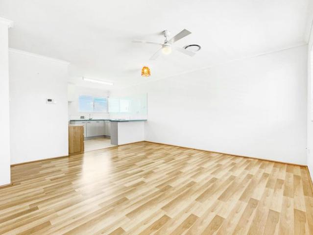 Low Maintenance Coastal Living Close to Everything