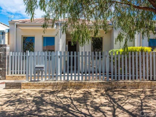 Low Maintenance Coastal Living in Golden Bay!