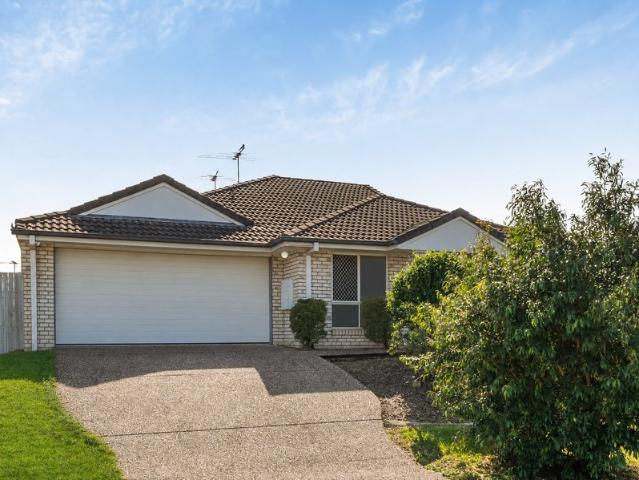 Low Maintenance Comfort Meets Elevated Views in Rothwell!