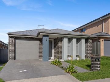 Modern Family Home Single Level