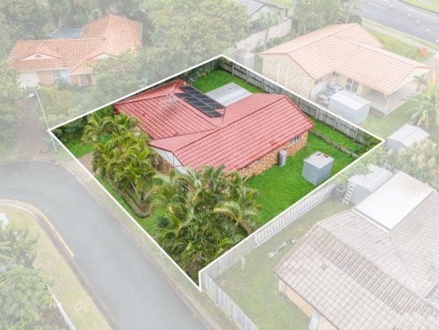 Low Maintenance Charmer in the Heart of Eagleby