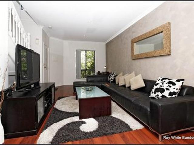 LOW MAINTENANCE & CLOSE TO EVERYTHING!