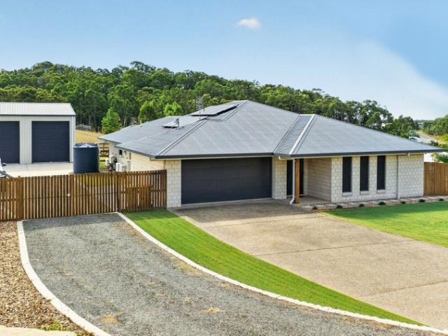 Low Maintenance Acreage Lifestyle in a Quiet Tanby Setting