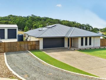 Low Maintenance Acreage Lifestyle in a Quiet Tanby Setting