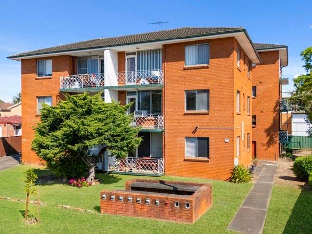 LOW MAINTENANCE APARTMENT OPEN TO VIEW SAT 10/10/2026 @ 10 10.30AM