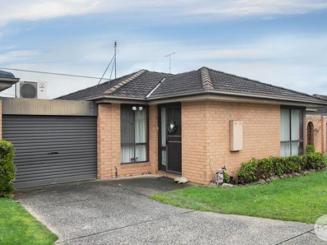 Low Maintenance Brick Townhouse Walking Distance to Shops, Services and Amenities