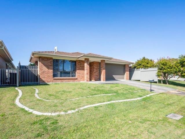 LOW MAINTENANCE BRICK & TILE