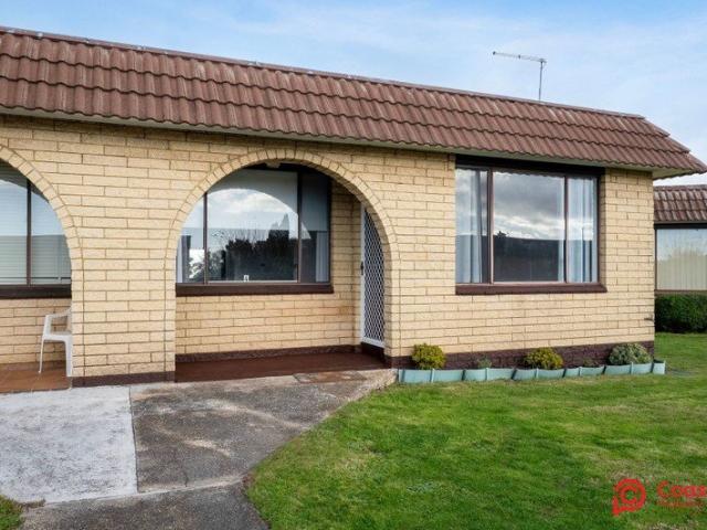 LOW MAINTENANCE BRICK UNIT