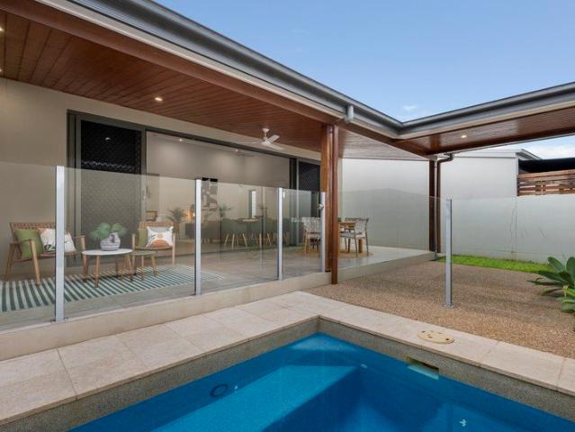 Low Maintenance Golf Course Living
