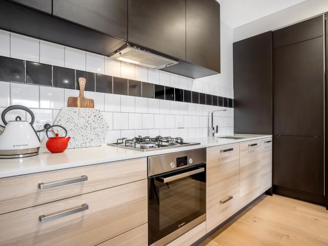 Low maintenance gem only 300 metres from the train station!