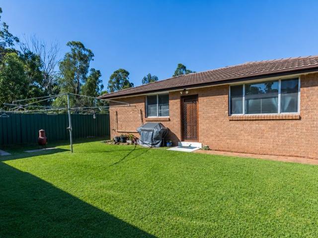 Low Maintenance Granny Flat in Convenient Dean Park Location