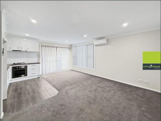 Low maintenance duplex in Joseph's Gate