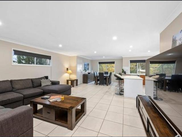 Low Maintenance East Toowoomba Sophistication!