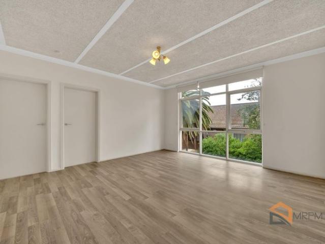 Low Maintenance Essendon Living with Space, Style and Convenience