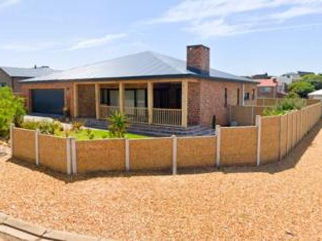 low maintenance face brick home – mo.