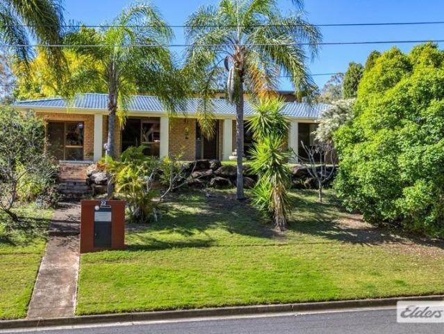Low Maintenance Family Home Convenient & Comfortable