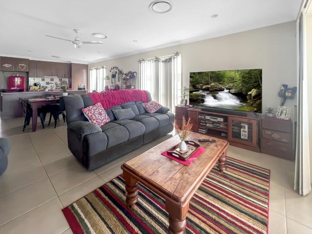Low Maintenance Family Home in Whitsunday Breeze Estate