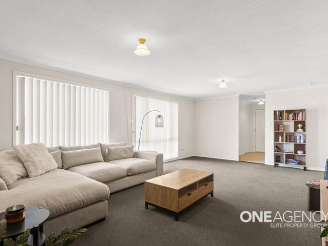 LOW MAINTENANCE FAMILY LIVING IN A CONVENIENT ALBION PARK POCKET