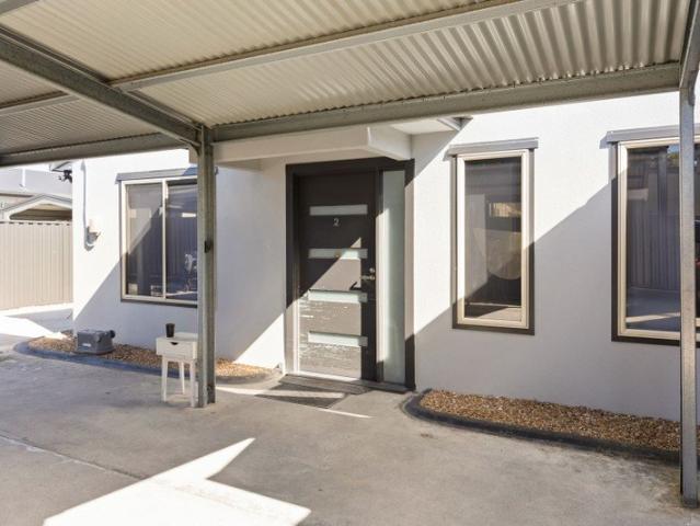 Low maintenance, fully accessible unit