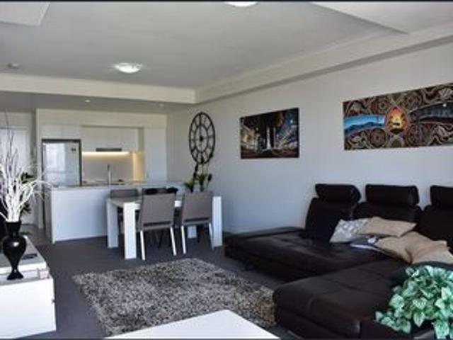 LOW MAINTENANCE FURNISHED 1 BEDROOM APARTMENT WITH SECURE PARKING