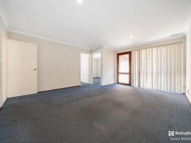 LOW MAINTENANCE HOME WITH SPACIOUS YARD READY TO MOVE IN!