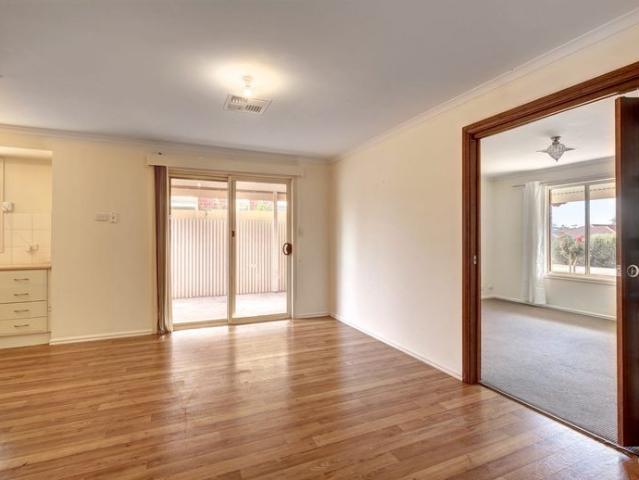 Low maintenance home close to all amenities & river
