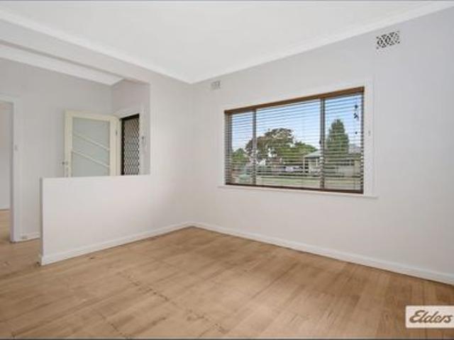 Low maintenance home in great location