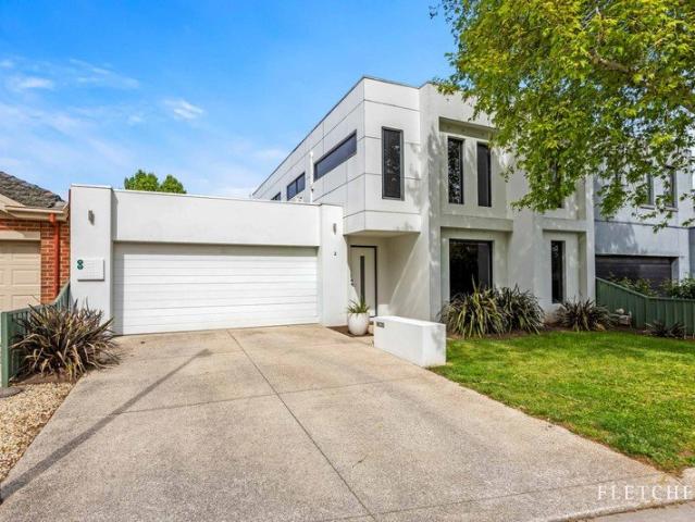Low Maintenance Home in Lake Gardens