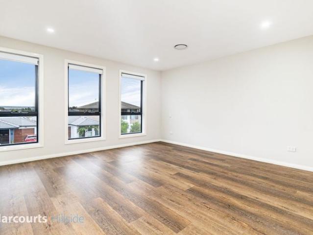 LOW MAINTENANCE HOME IN QUIET STREET