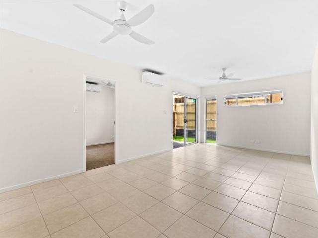 Low Maintenance Home in Ridge View!