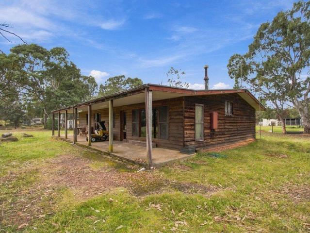 Low maintenance home on a spacious residential block