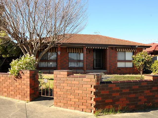 Low maintenance home suitable for the growing family!