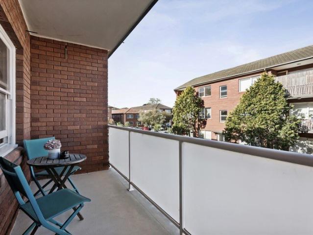 Low maintenance haven in prime foreshore locale