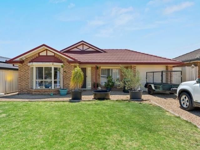 Low Maintenance Living with a Golf Course Outlook