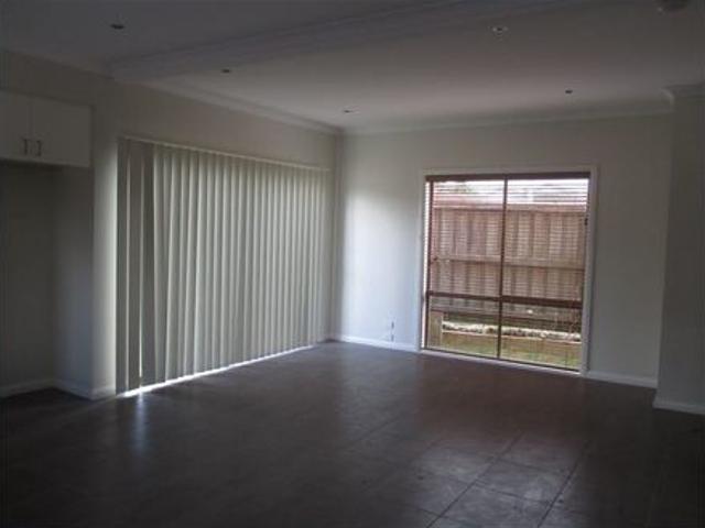 LOW MAINTENANCE IN PRIME LOCATION!