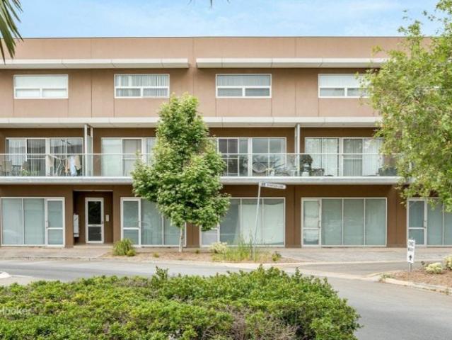 Low Maintenance One Bedroom in Convenient Mawson Lakes Location