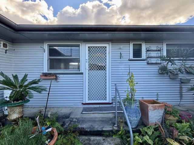 Low Maintenance One Bedroom Unit