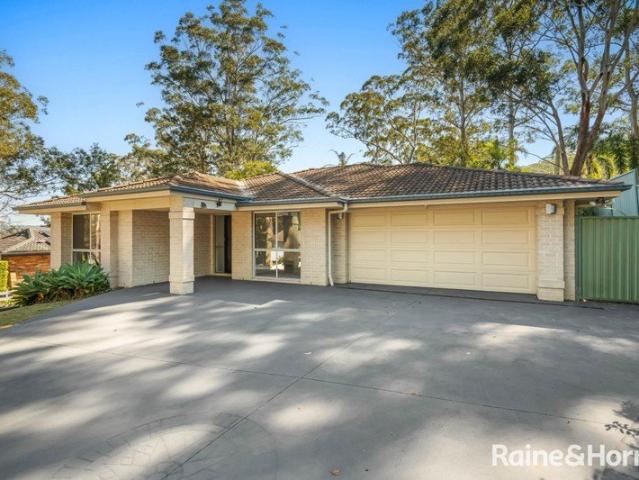 LOW MAINTENANCE LARGE 7 BEDROOM FAMILY HOME