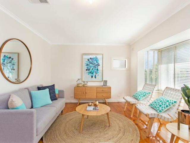 Low maintenance living, metres from Burnside Shopping Village