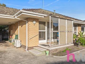 Low Maintenance Living Moments from Pakington Street