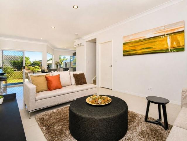 Low Maintenance Living Near Westfield Carindale