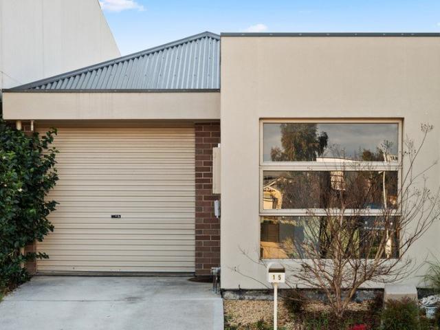 Low Maintenance Living Opposite Parklands